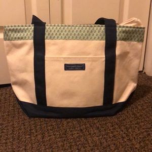 🌞 Vineyard vines tote
